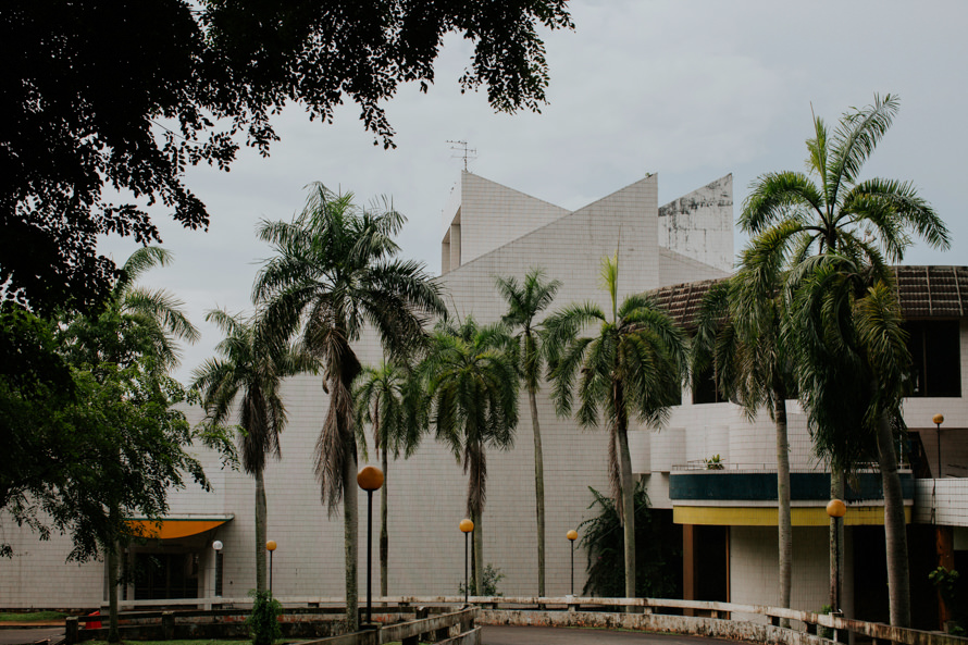 abandoned sports complex singapore pre wedding photography