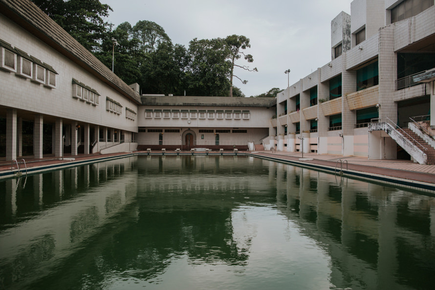 abandoned sports complex singapore pre wedding photography
