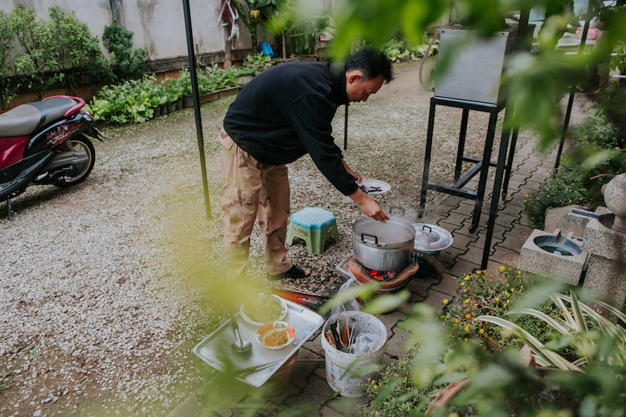 Intimate Backyard Wedding Singapore Wedding Photographer