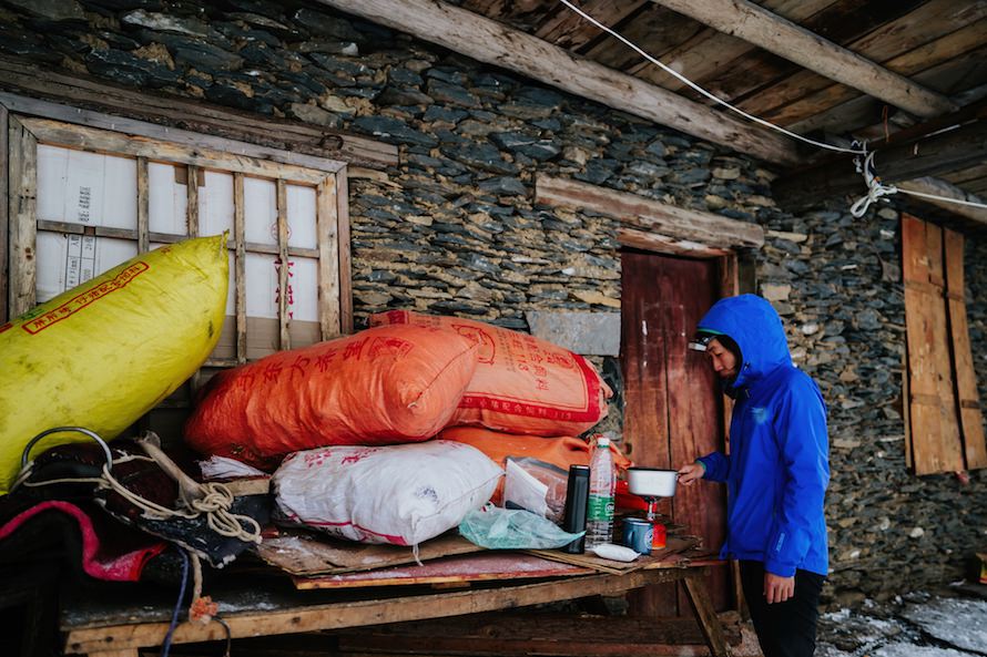 Siguniang Dafeng Summit Climb Photography