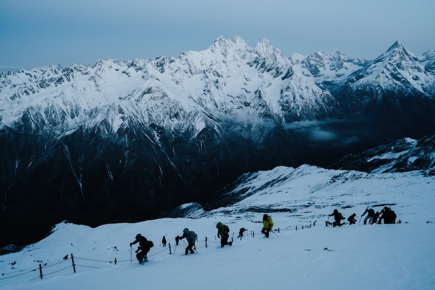 Siguniang Dafeng Summit Climb Photography